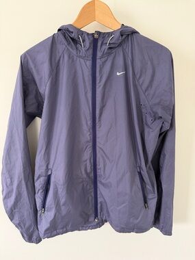 Nike Purple Hooded Windbreaker Running  Jacket